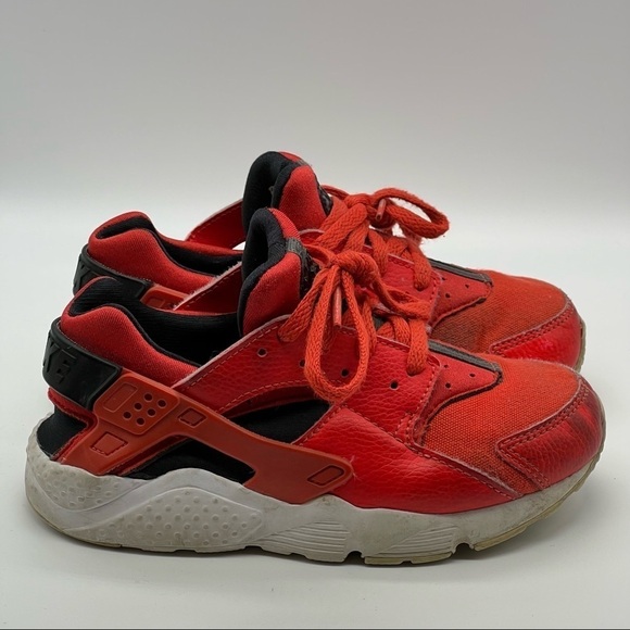 Nike Other - Nike Air Huarache University Red Sneakers